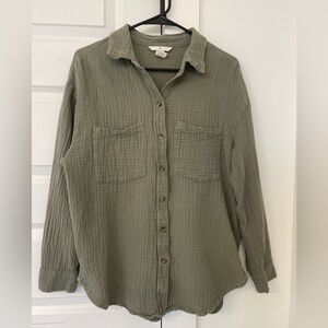 H&M Green Casual Button Down Shirt (preloved, excellent condition)